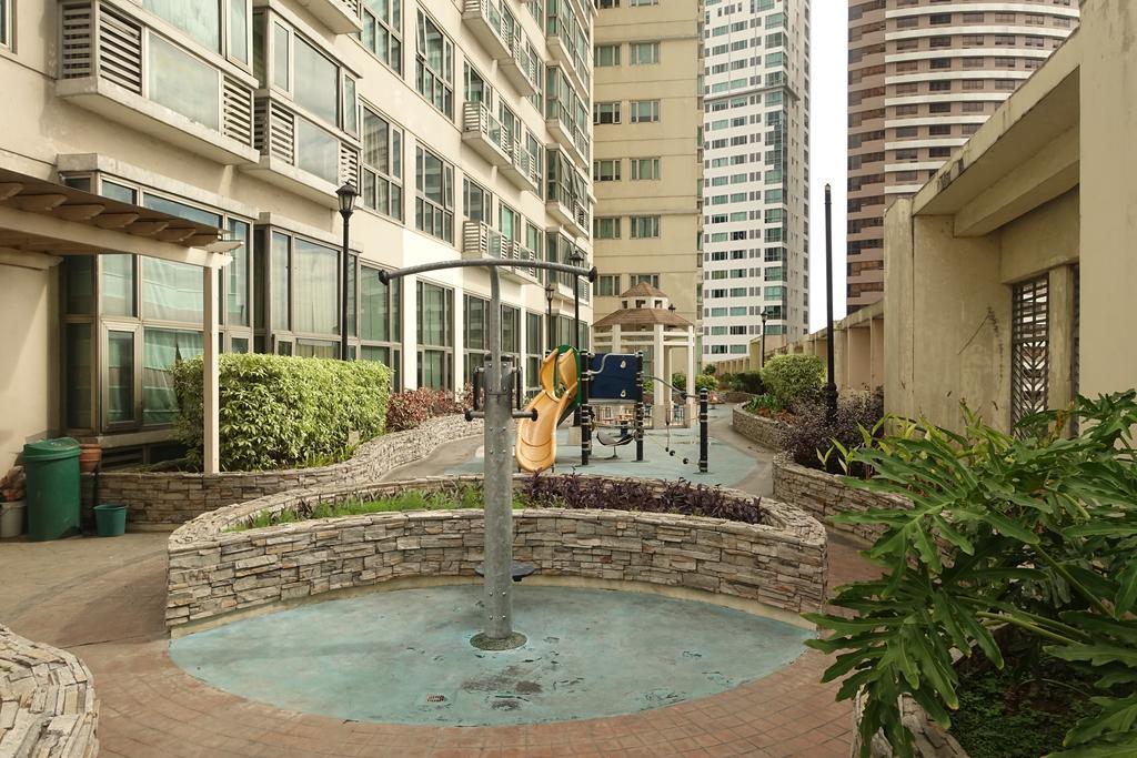 Luxury Condo At Forbeswood Parklane The Fort Bgc Makati City Zewnętrze zdjęcie