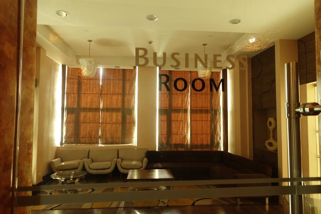 Luxury Condo At Forbeswood Parklane The Fort Bgc Makati City Zewnętrze zdjęcie