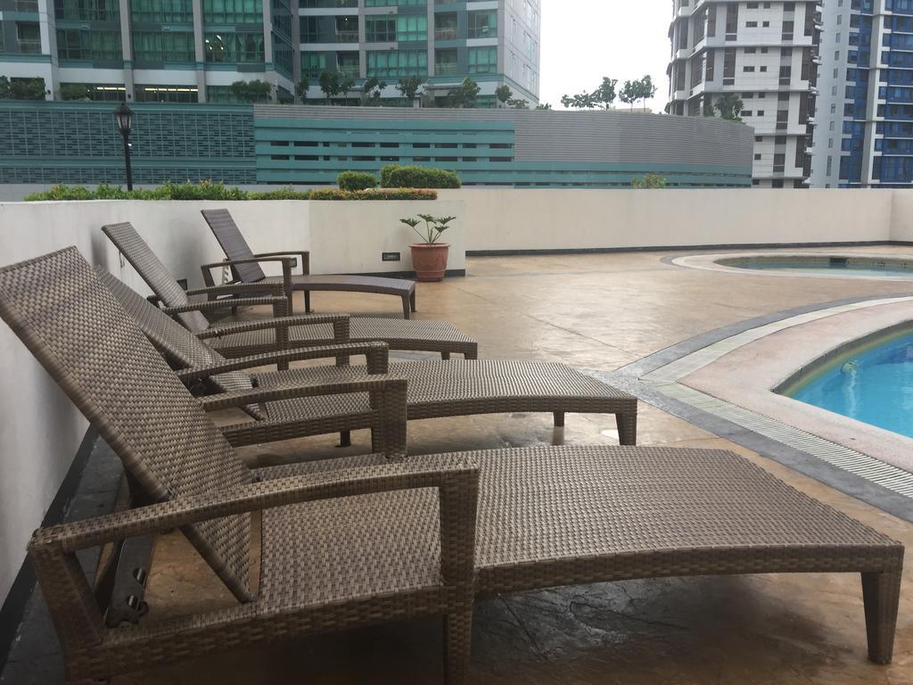 Luxury Condo At Forbeswood Parklane The Fort Bgc Makati City Zewnętrze zdjęcie